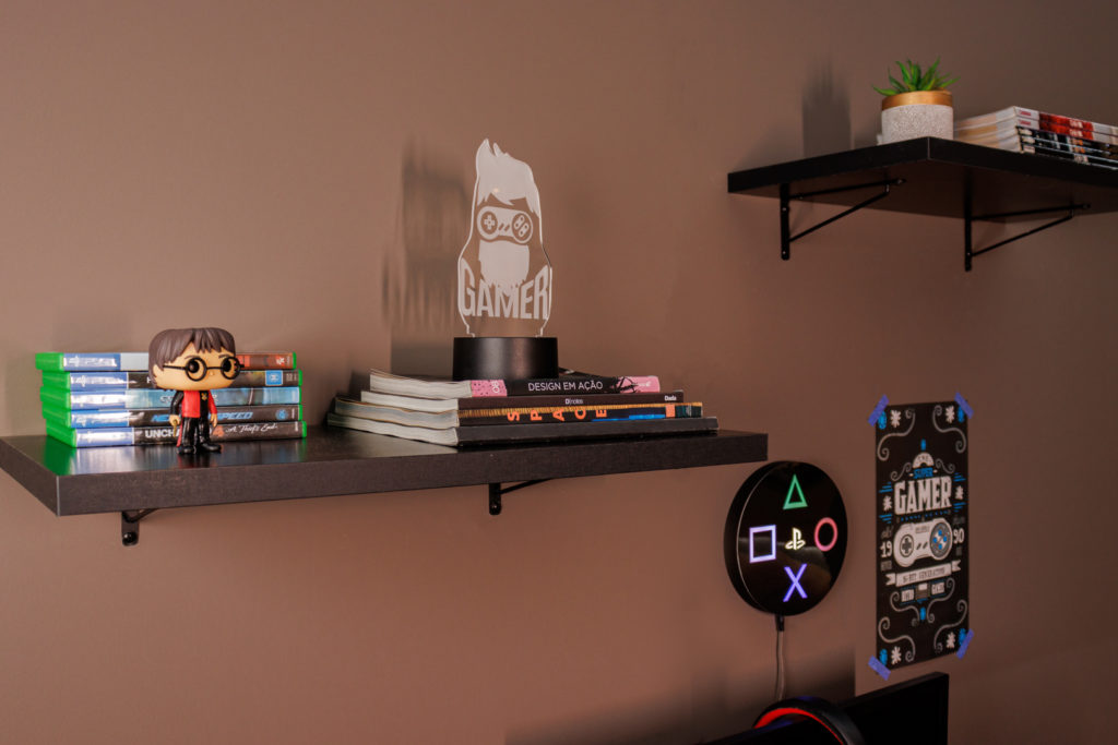 nanoleaf vs fitas de led para quarto gamer
