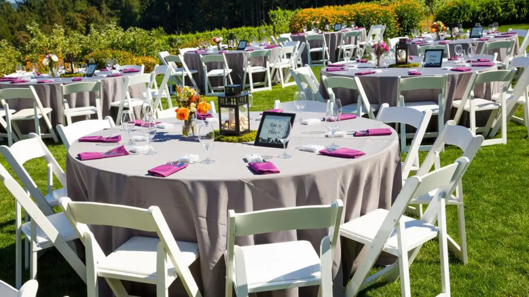 aluguel de mesas plásticas para festas infantis