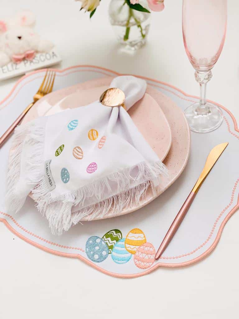 Onde encontrar jogos americanos de linho bordado para a Páscoa