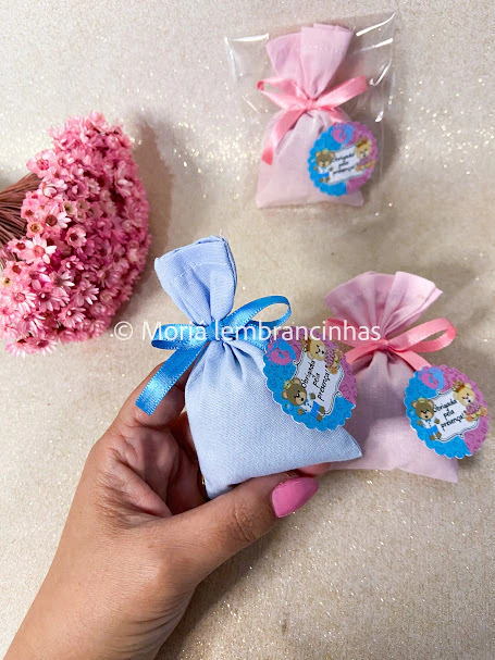 Materiais Essenciais para Sachês Perfumados de Páscoa: Tecidos e Enchimentos