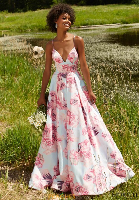 5 Cores de Vestido para Arrasar em Casamentos Diurnos