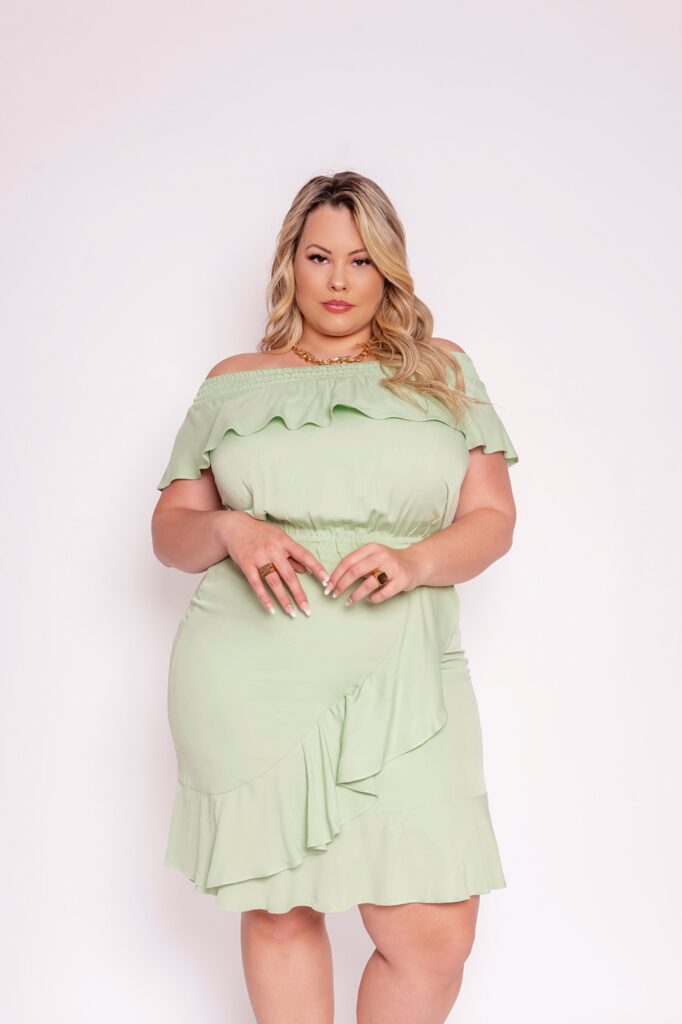 Como combinar blusa ciganinha com saias