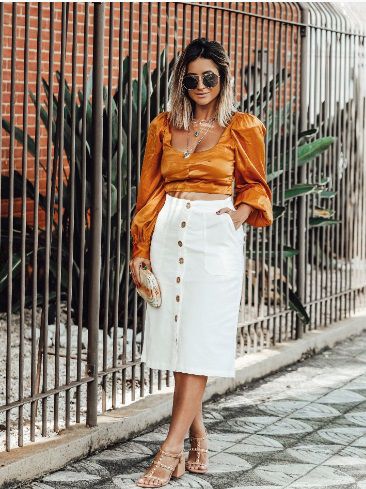 looks com saia de botões na frente