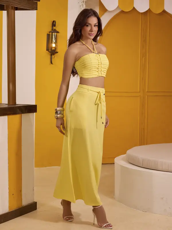 Guia Completo: Como Escolher o Cropped Ideal para Cada Tipo de Saia Longa