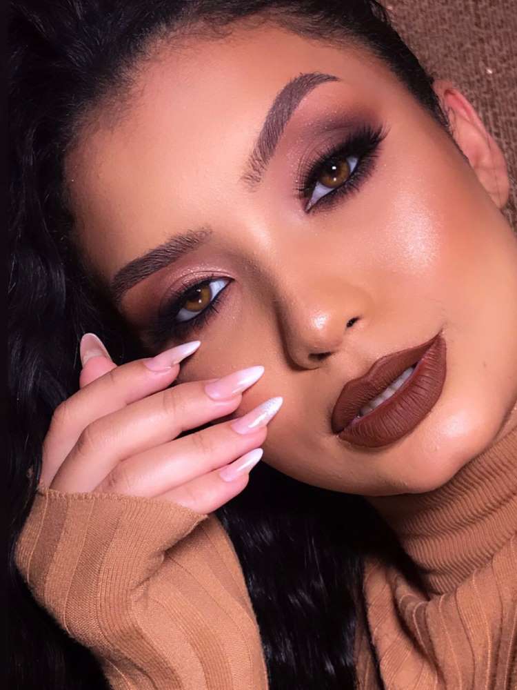 Como escolher a paleta de sombras ideal para seu tom de pele