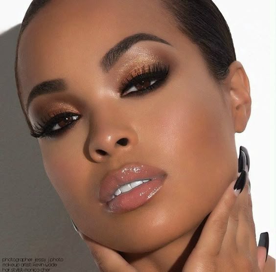 Guia completo de pincéis para esfumado perfeito