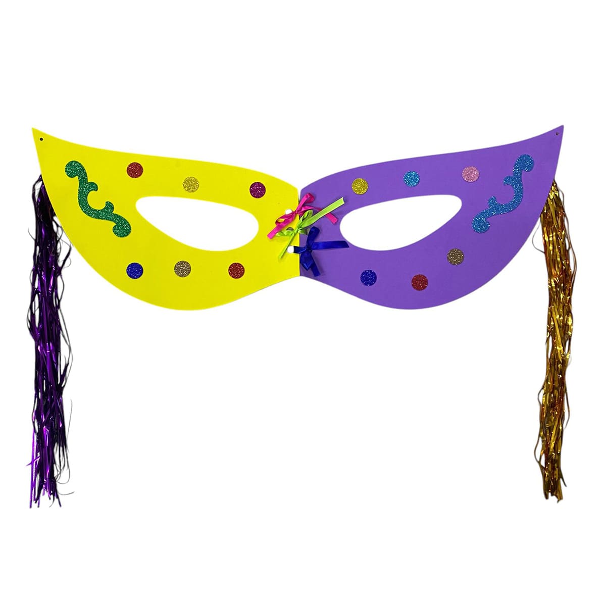 Máscaras com glitter e lantejoulas
