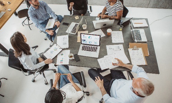 O impacto da IA no MBA em Comunicação e Marketing: O que esperar?