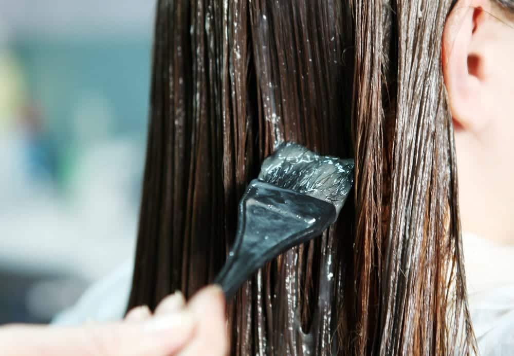 Alisamento Químico vs. Natural: Qual a Melhor Opção para Você?