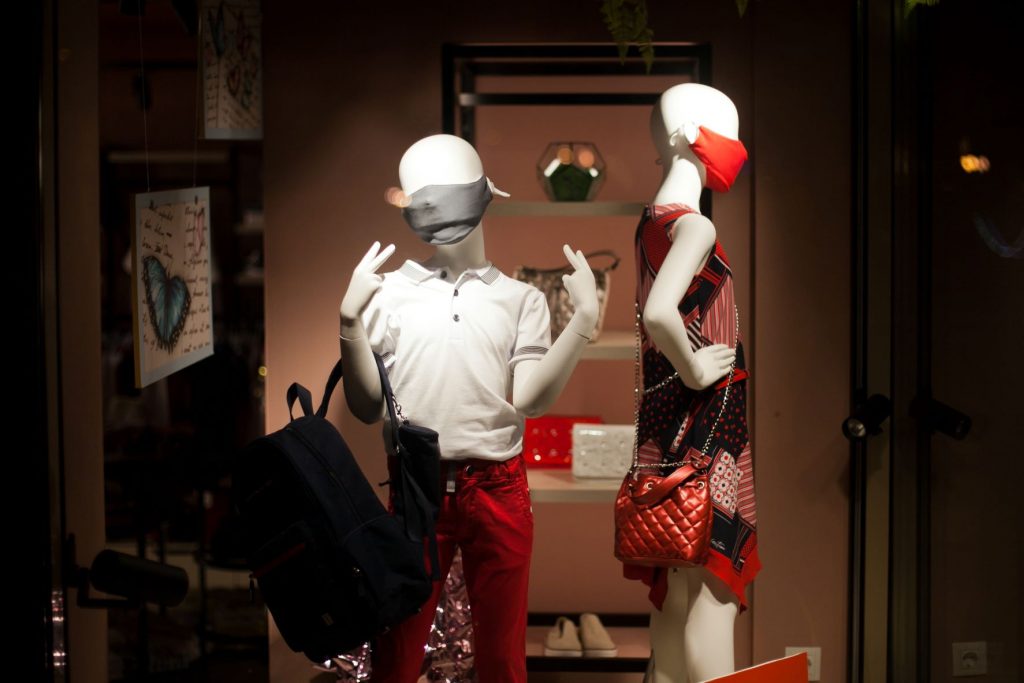 melhores exemplos vitrines inteligentes ia