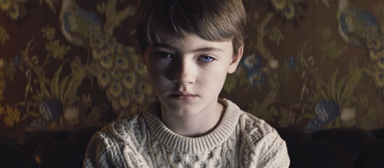 Como o tropo de crianças macabras evoluiu no cinema