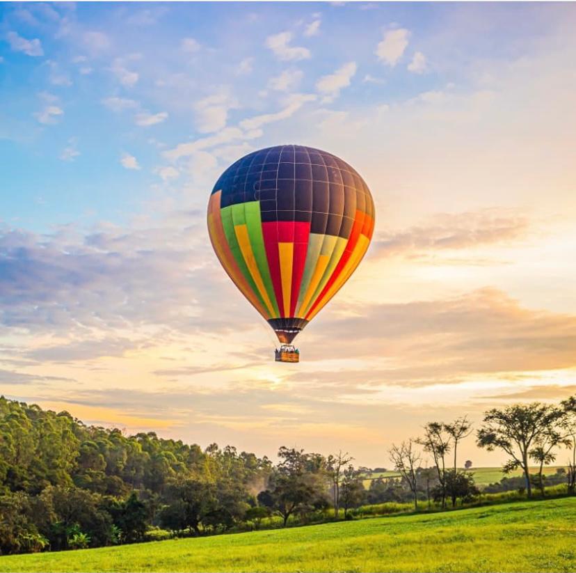 melhores lugares para voar de balão no brasil