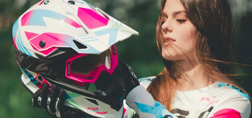 Manutenção e Cuidados com Seu Capacete de Motocross: Aumente a Vida Útil e Segurança