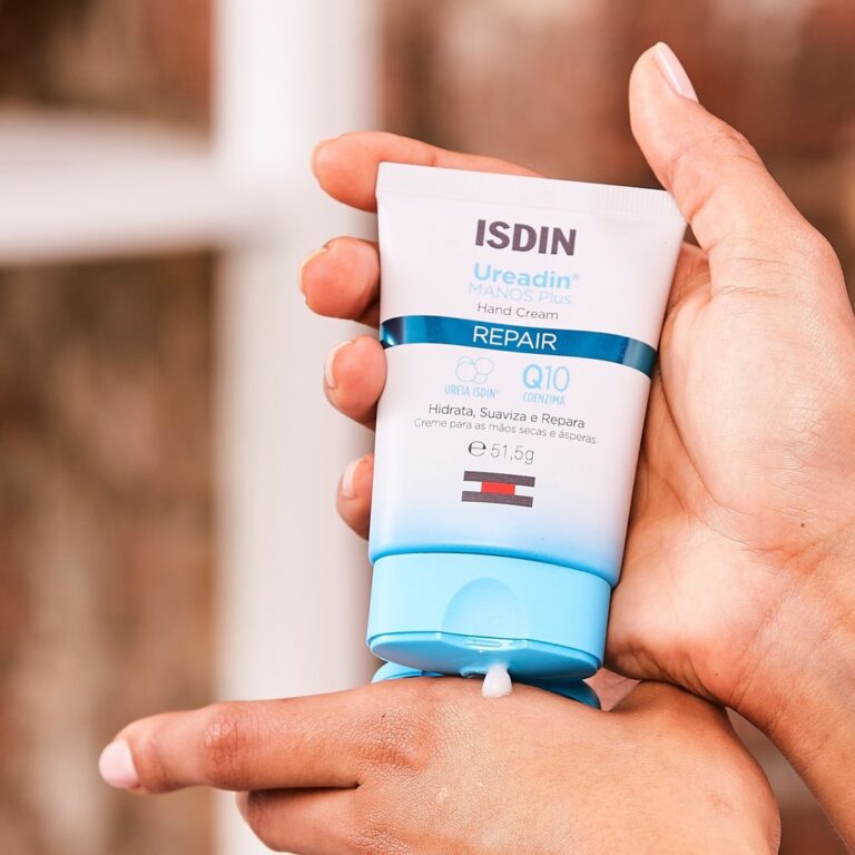 Rotina de cuidados para mãos ressecadas e rachadas