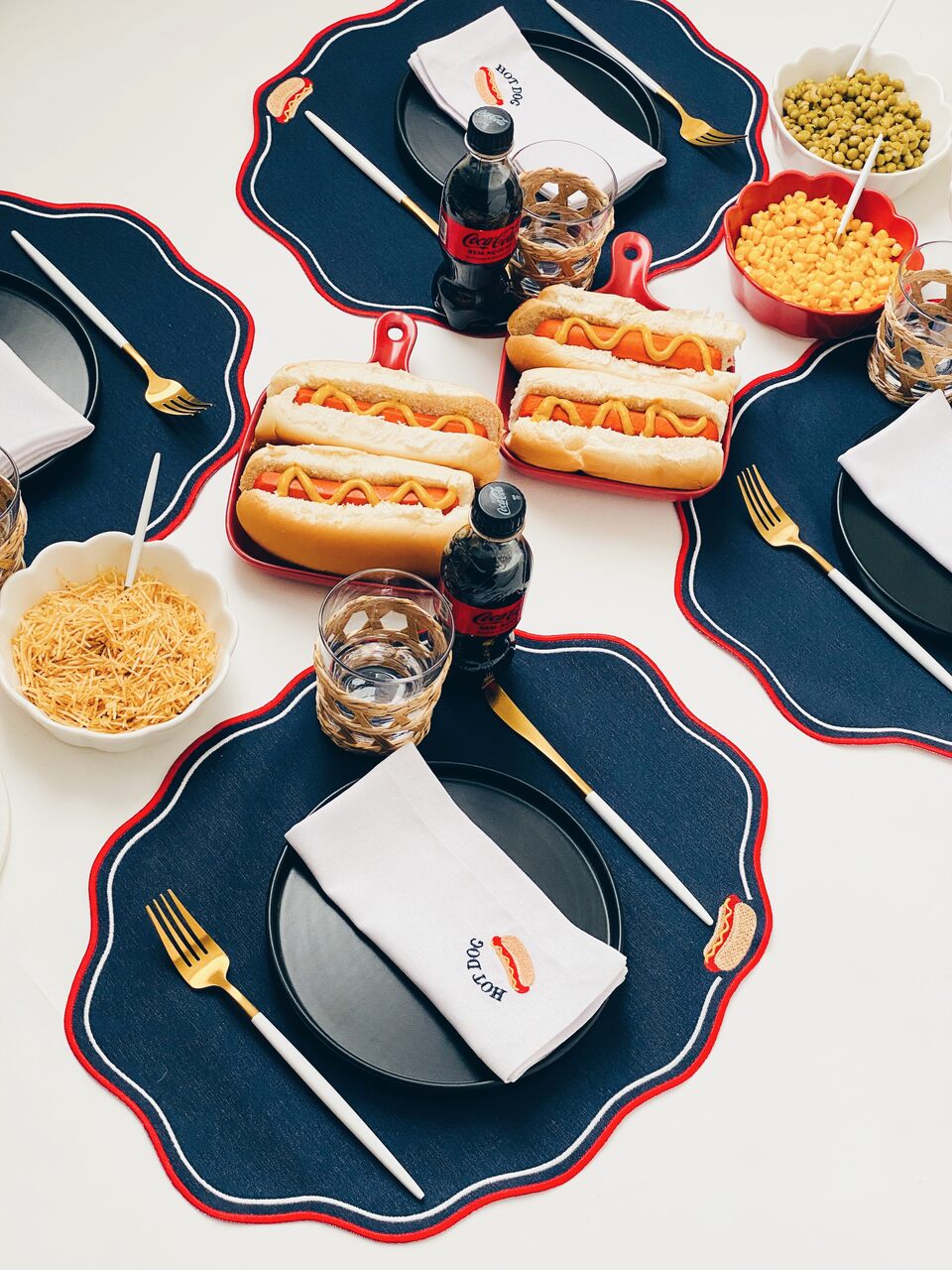 mesa posta cachorro quente simples