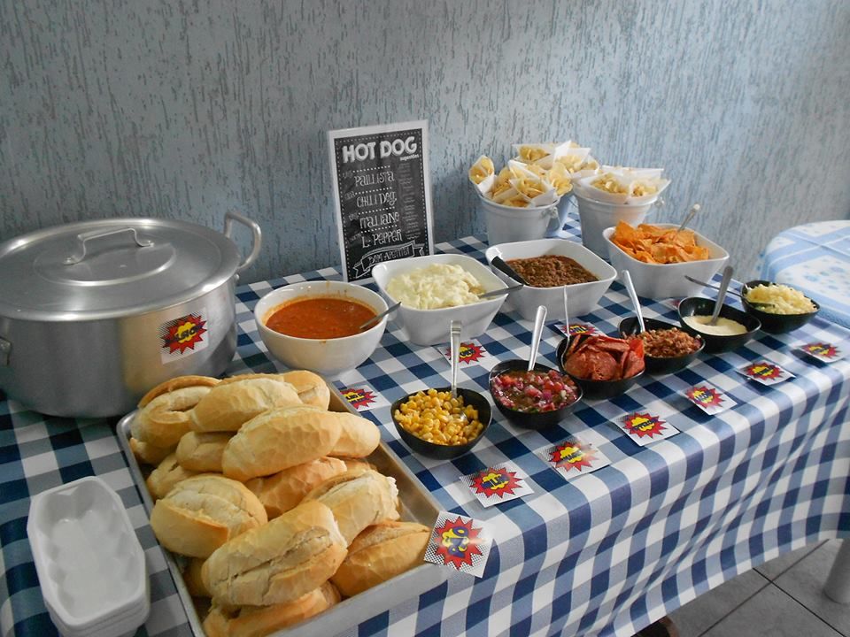 decoração mesa posta cachorro quente