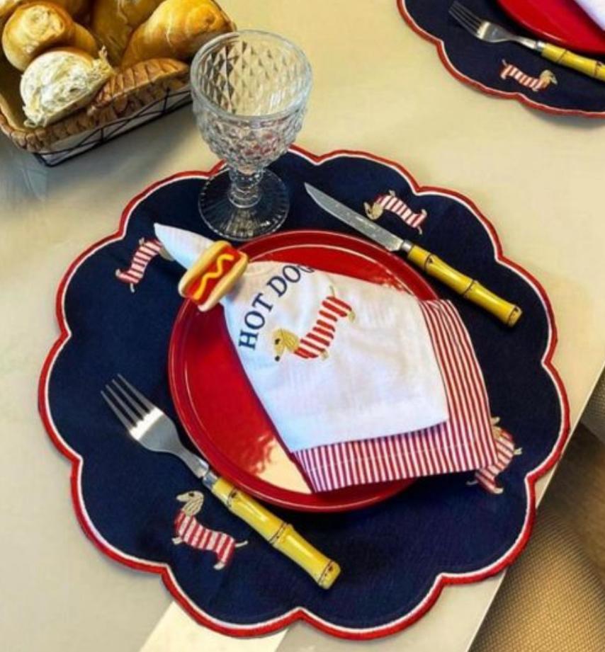 mesa posta cachorro quente para casal