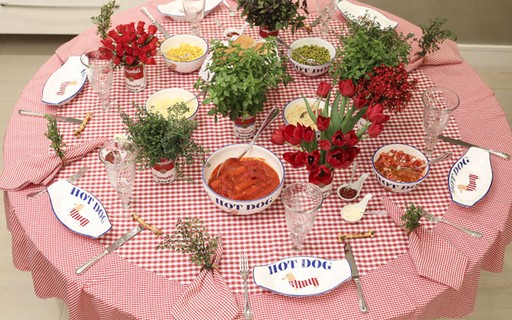 mesa posta cachorro quente gourmet