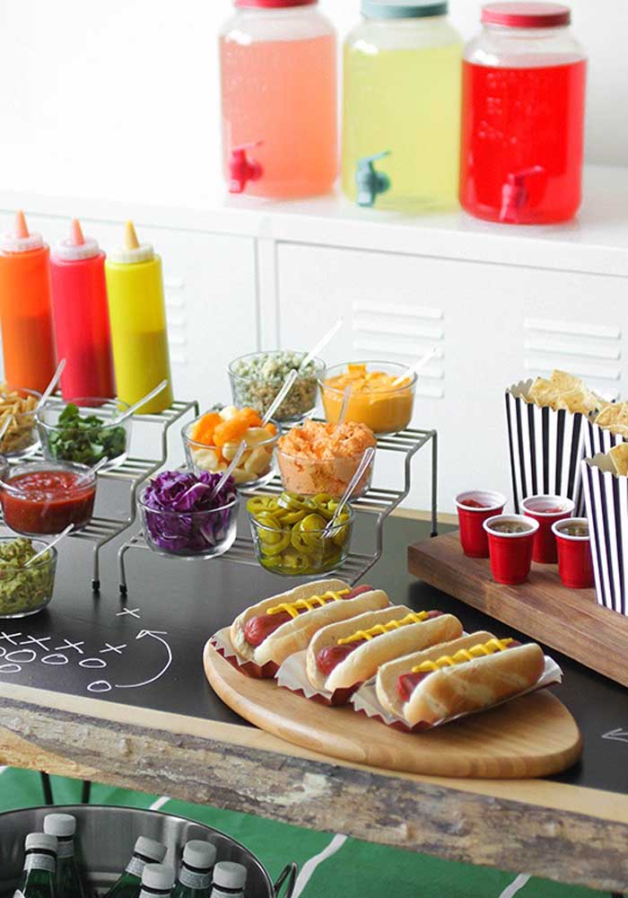 mesa posta cachorro quente estilo americano