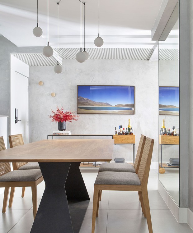 mesa de jantar com design orgânico para sala moderna