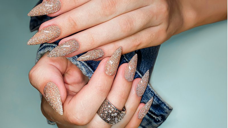 preço manicure unhas com brilho encapsuladas