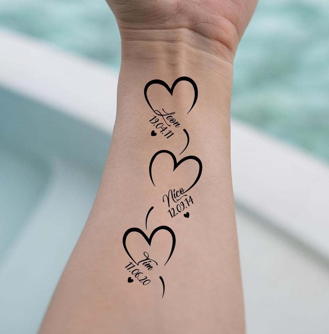 tatuagem nome e data de nascimento fineline