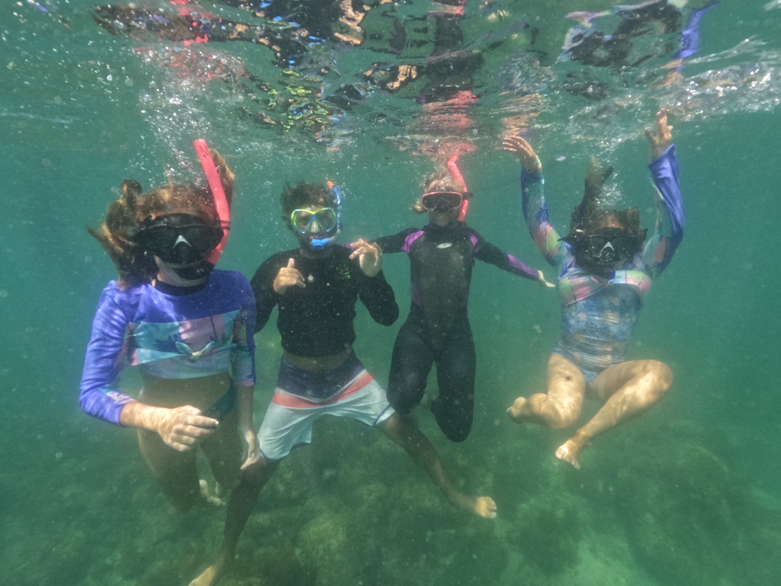 Além do Mergulho: Praias de Bombinhas para Relaxar e Curtir em Família