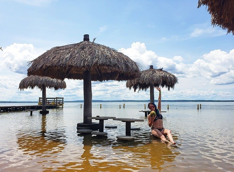 passeio de flutuante na praia da graciosa palmas