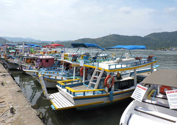 o que fazer em paraty passeio de escuna