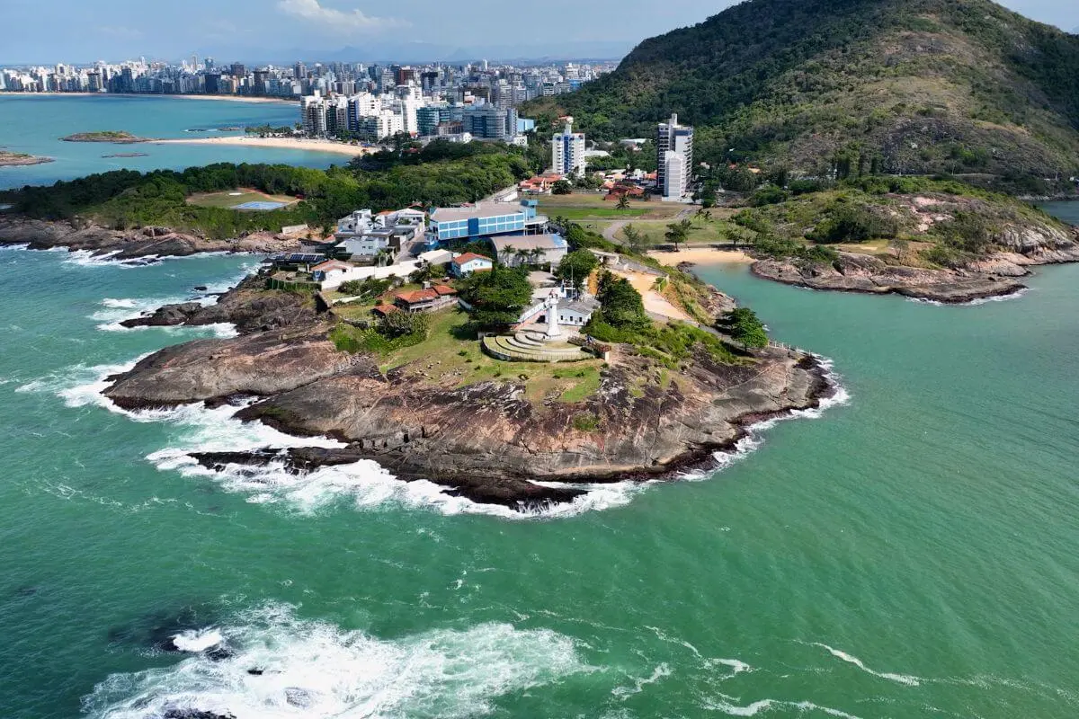 Sabores do Espírito Santo: Onde Comer a Melhor Moqueca Capixaba