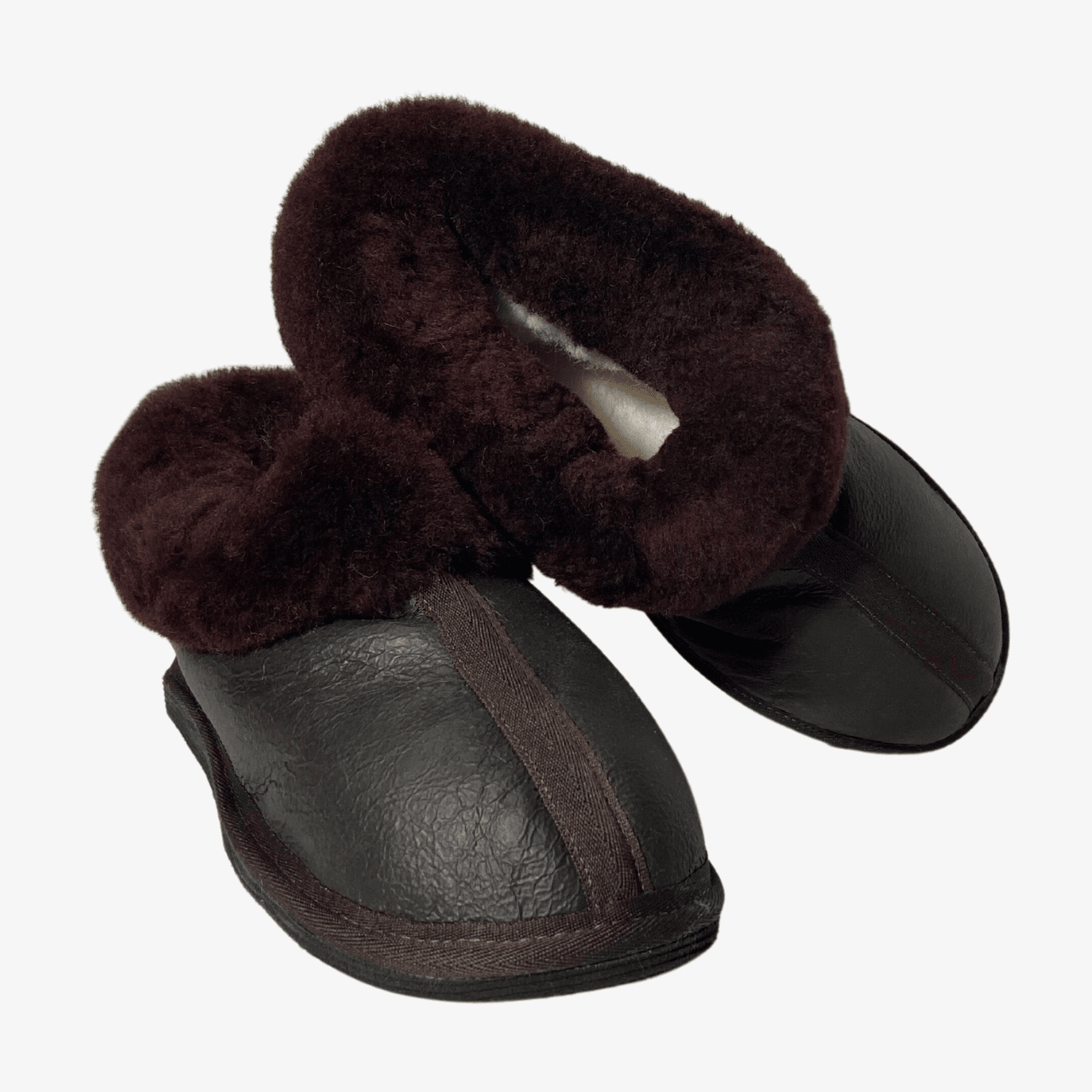 pantufa fiero couro lã natural gramado