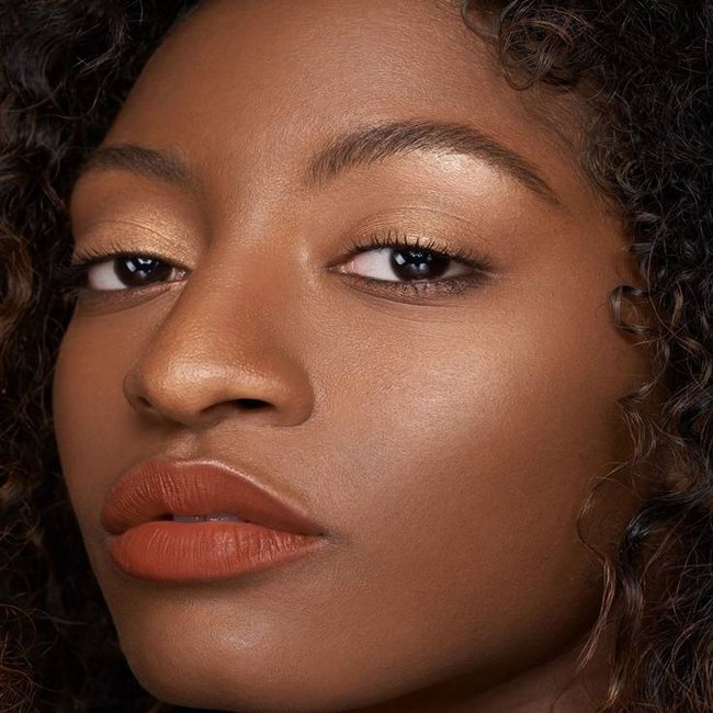 Sobrancelhas Perfeitas: Guia Rápido para Iniciantes