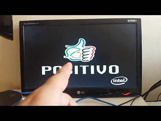 pc travando no logo do windows