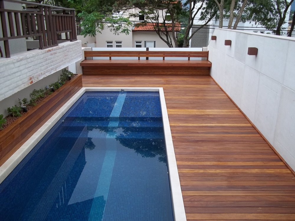 piscina com deck de madeira preço