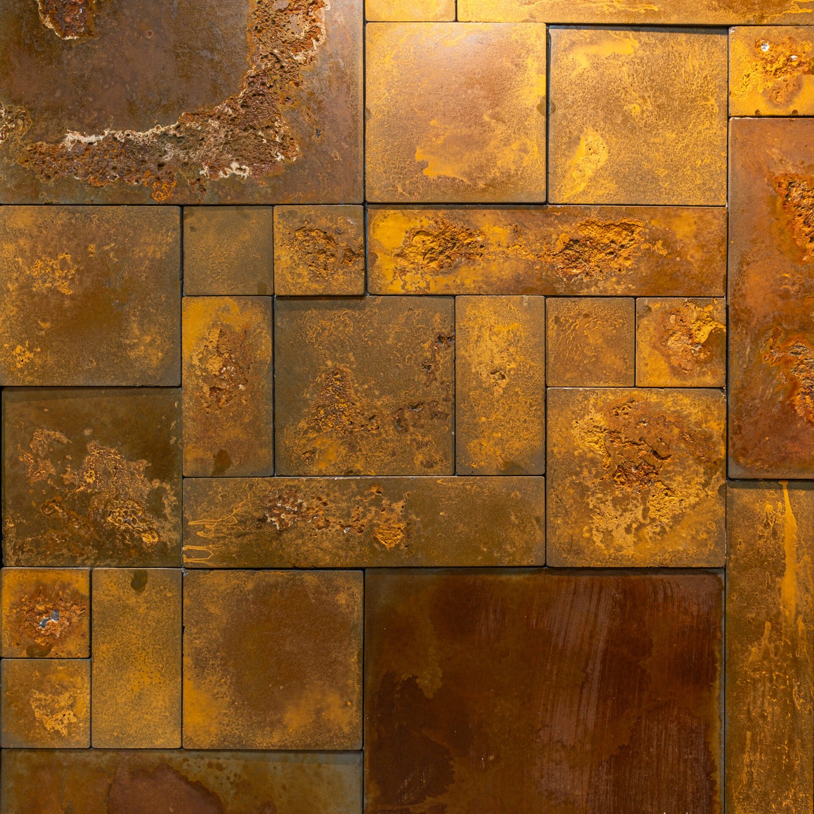 piso com textura corten