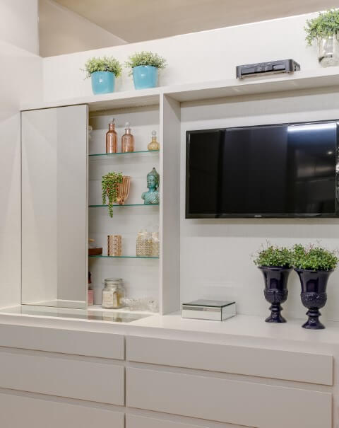 Prateleira de vidro para sala de TV com LED