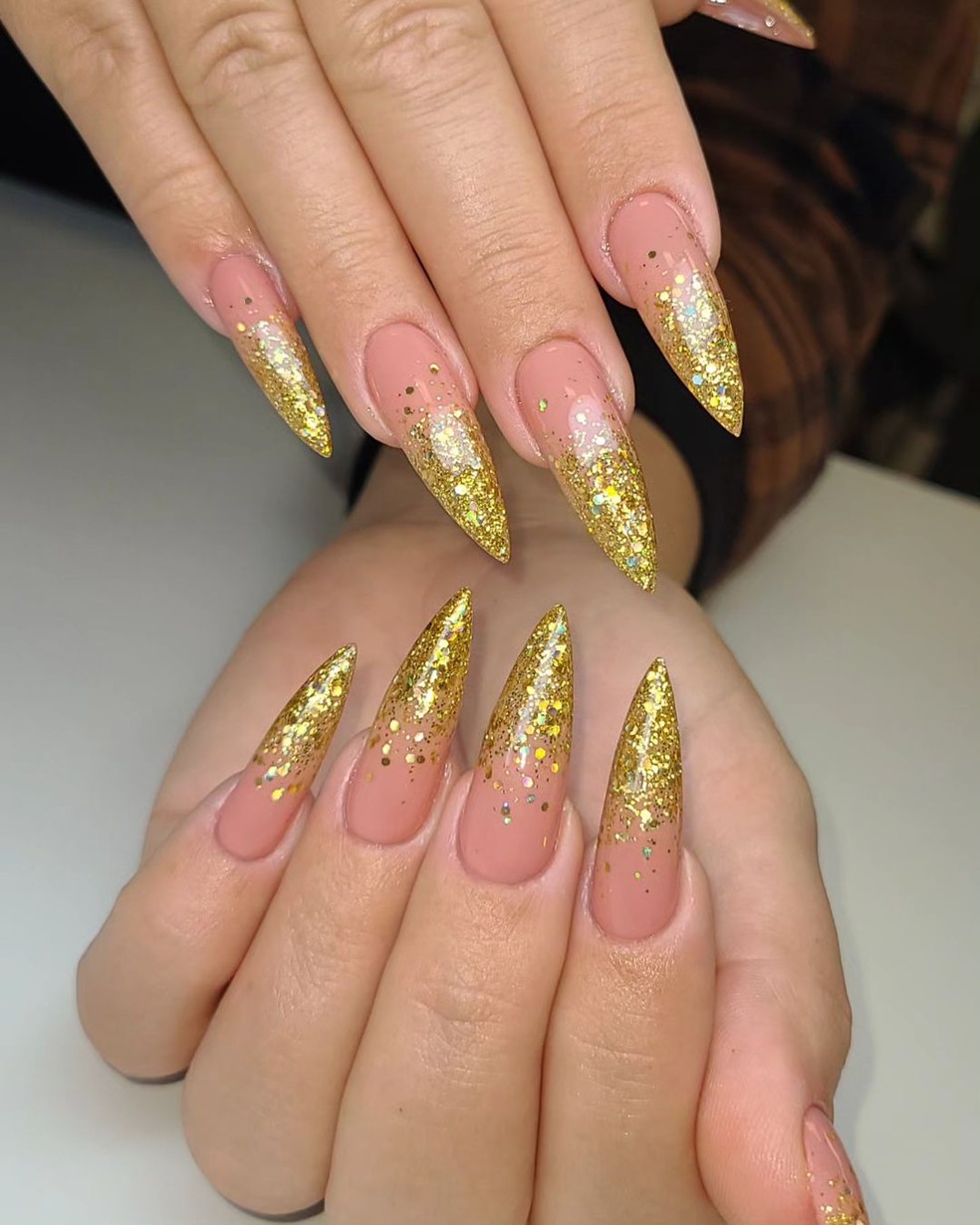 preço manicure unhas com brilho encapsuladas