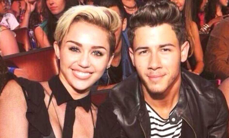 Primeiros beijos de celebridades: Expectativa vs. Realidade