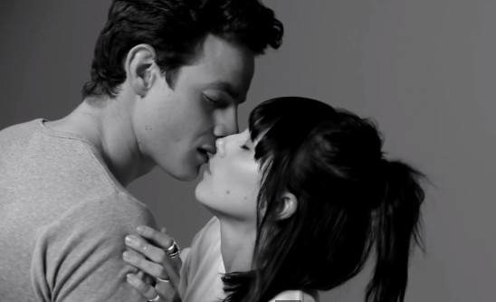 Como o primeiro beijo em cena mudou a carreira de famosos