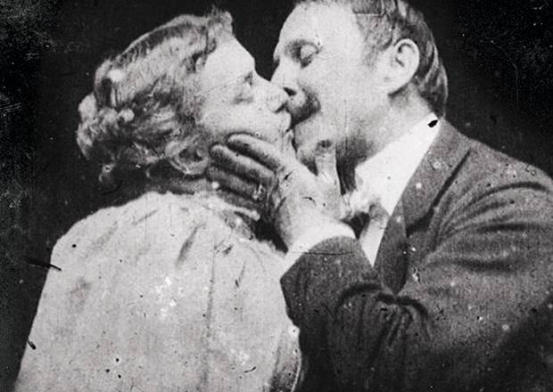 Primeiro Beijo Dos Famosos