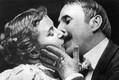 Primeiro Beijo Dos Famosos