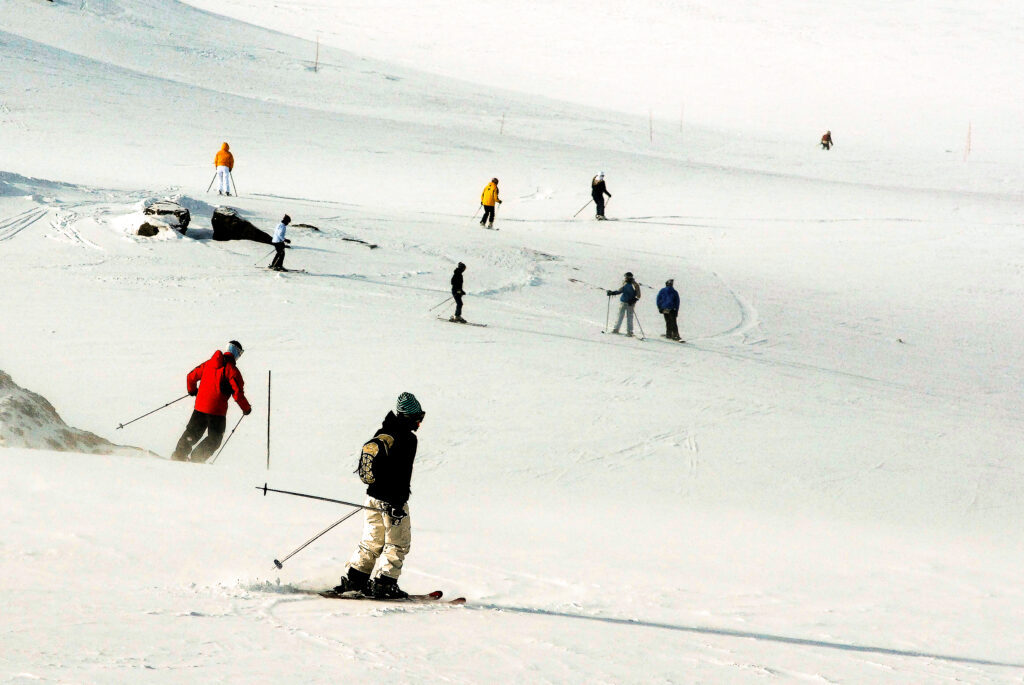 As 10 Regras Essenciais de Segurança nas Pistas de Neve para Iniciantes