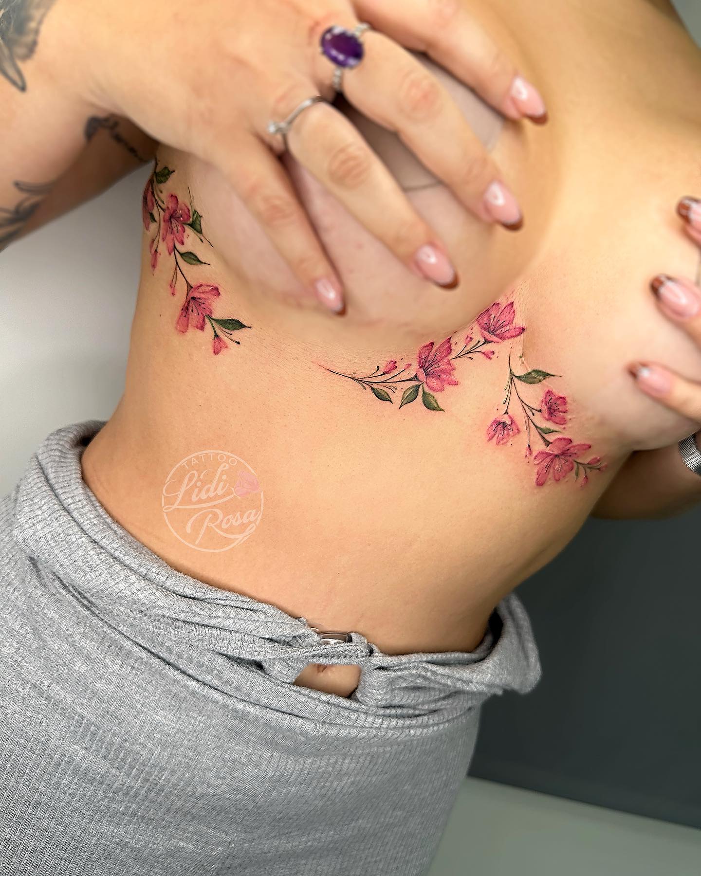 Tatuagem Nos Seios