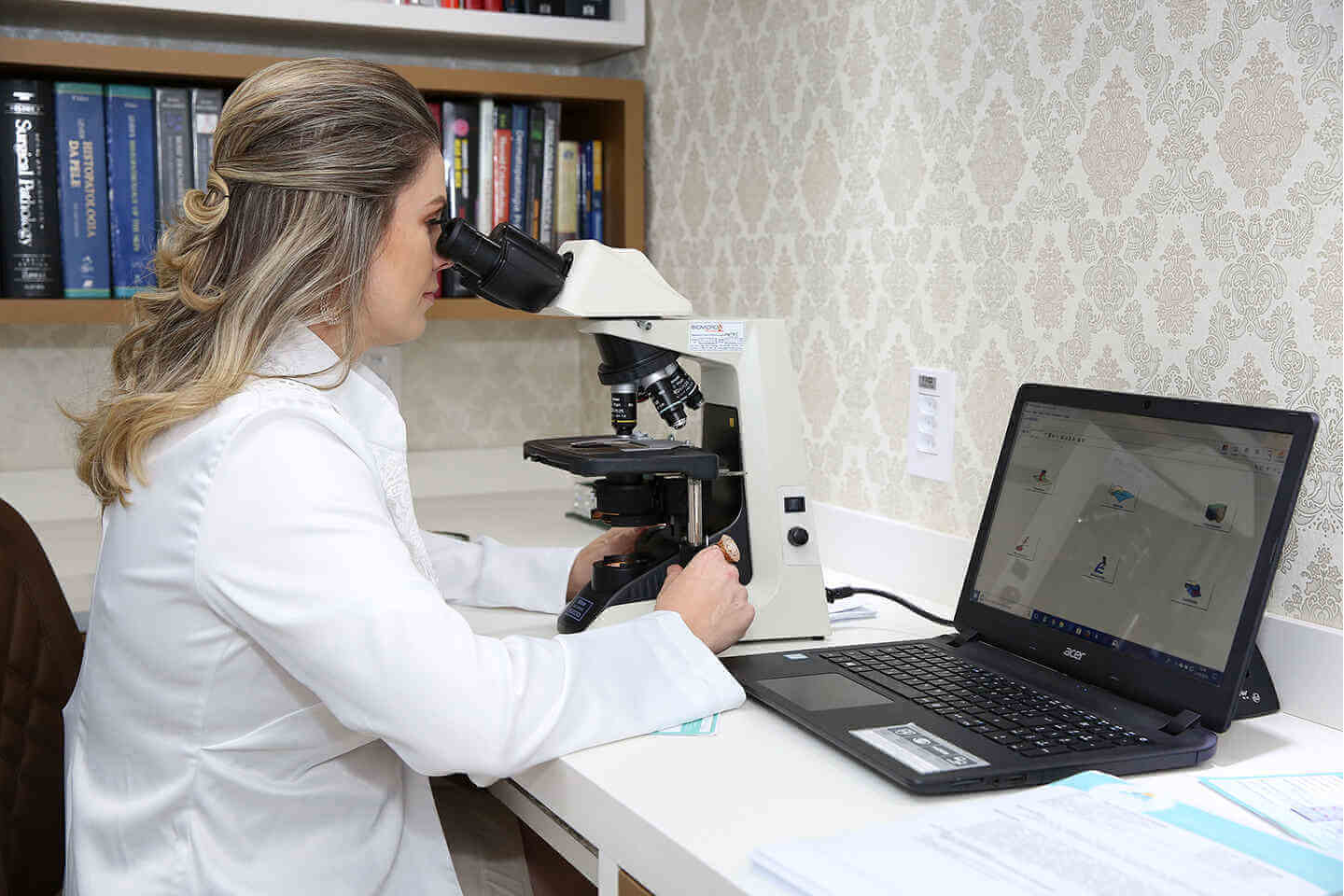 Quanto Ganha um Técnico em Citopatologia? Análise Salarial Detalhada