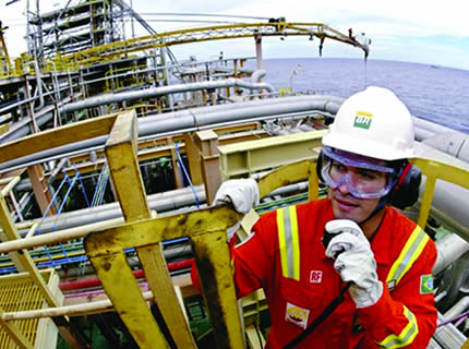 As Melhores Escolas e Cursos para se Tornar um Técnico em Petróleo e Gás