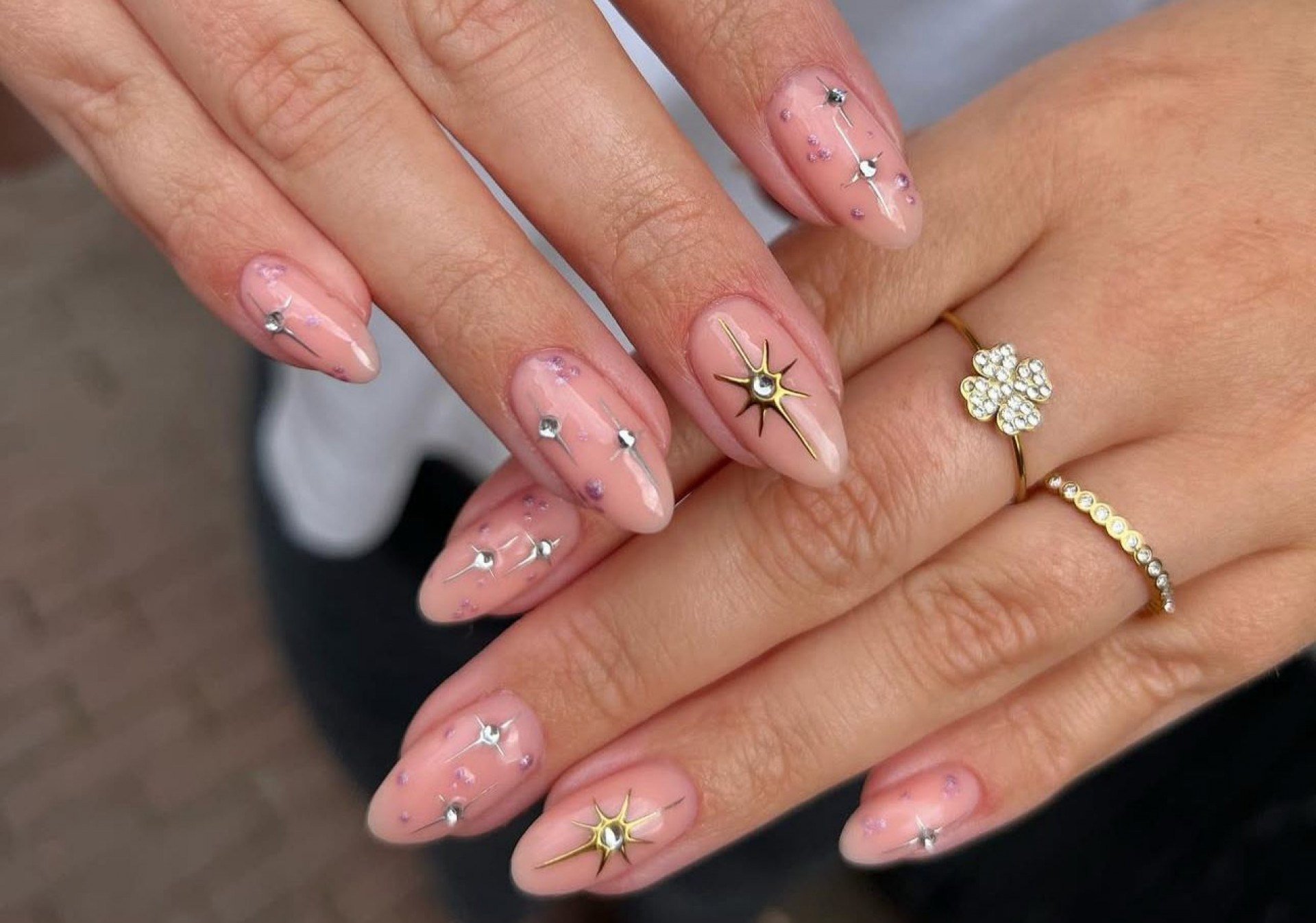 Nonicure: A Tendência de Unhas Naturais Perfeitas para 2026