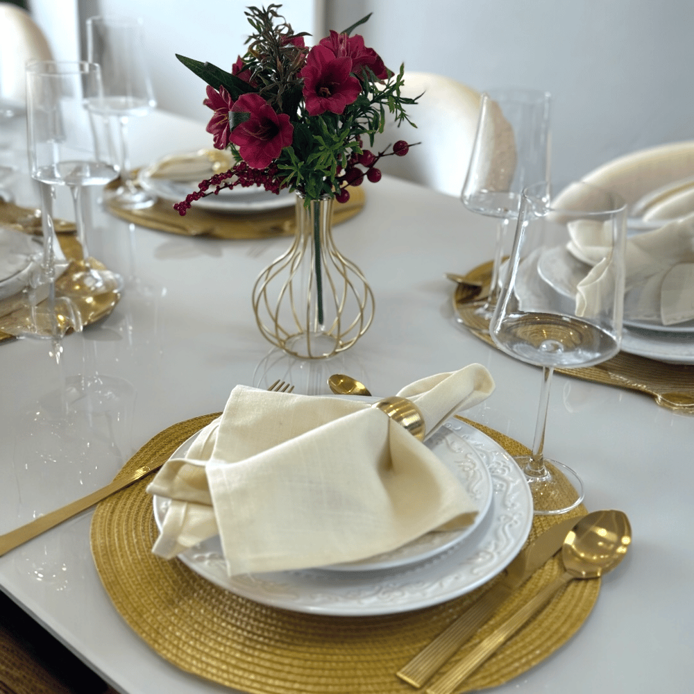 como usar dourado na mesa posta