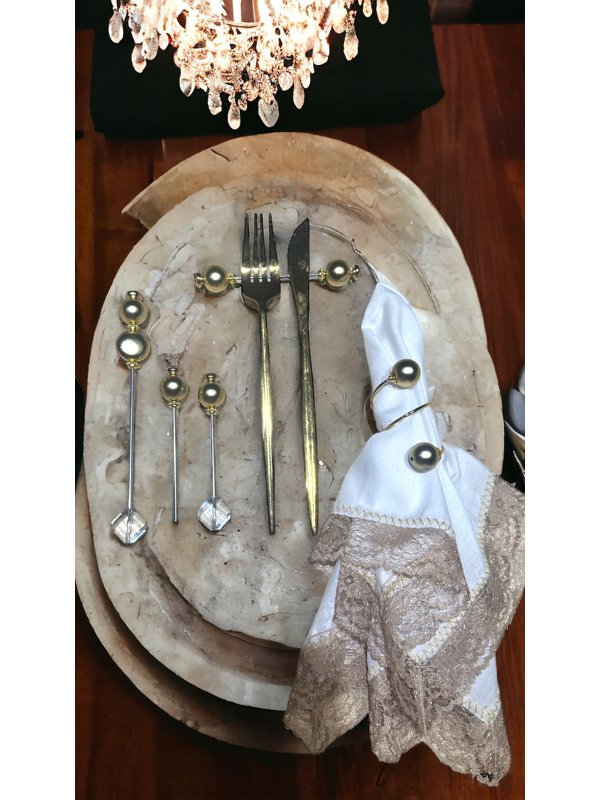 decoração de mesa dourada para festas