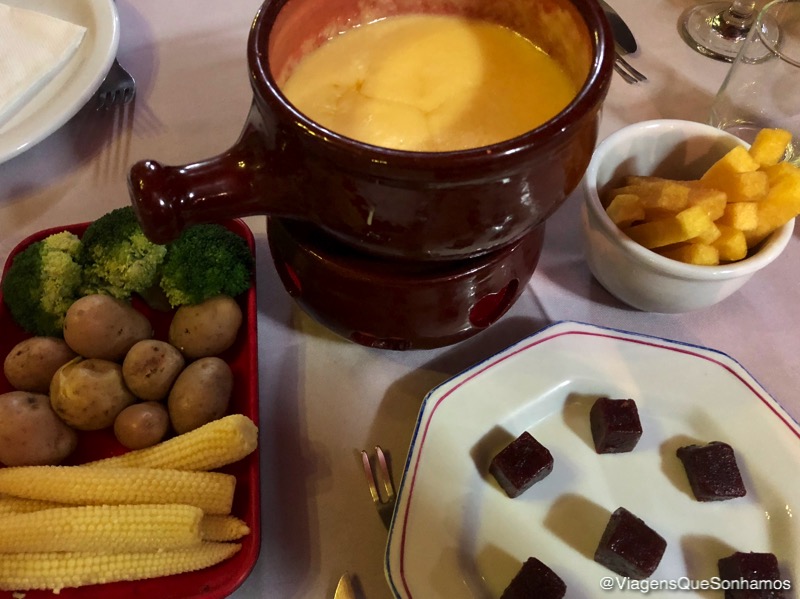 sequência de fondue gramado valor acessível